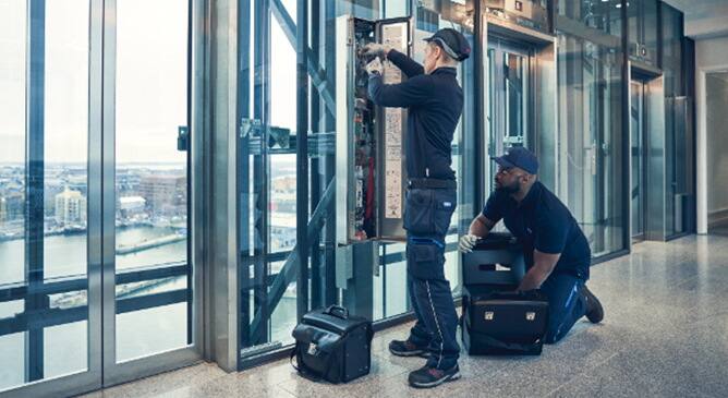 img_24_7_planner_Landing_page4_technicians_668x365