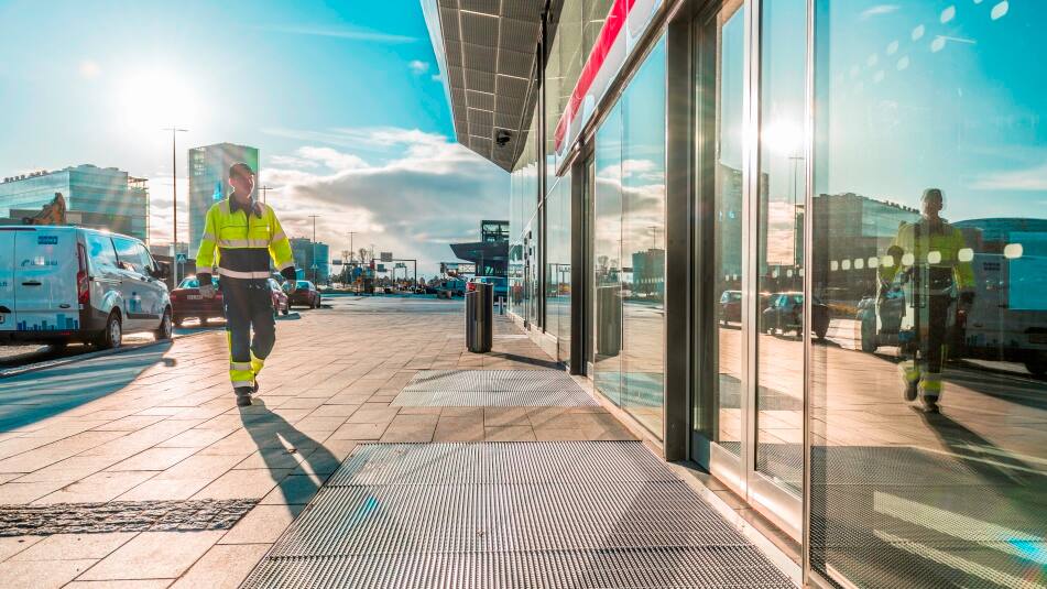 img_doors-unidrive-carousel_951x535