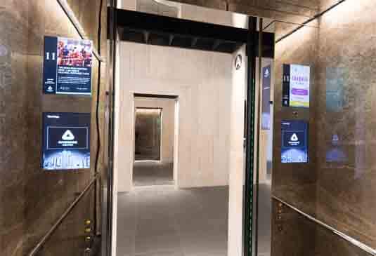 img_riverside lift interior